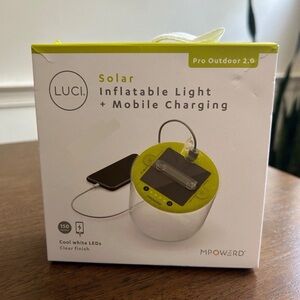 NEW MPowerd Luci Pro Outdoor 2.0 Solar Inflatable Lantern Light Mobile Charging